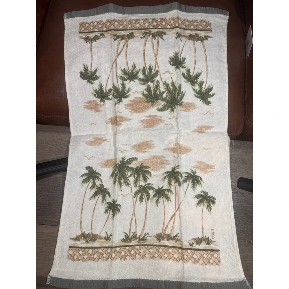 KitchenWorks B&D Palm Tree Tropical Cotton Kitchen Towels Set of 2 Cream Green